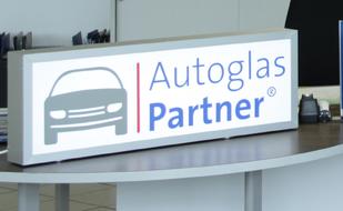 Miniaturansicht 2: Tischdisplay „Autoglas-Partner"