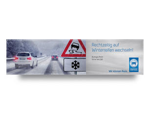 Spannbanner „Rechtzeitig auf Winterreifen wechseln!“